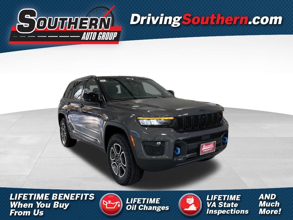 New 2024 Jeep Grand Cherokee Trailhawk w/ Advanced Protech Group II