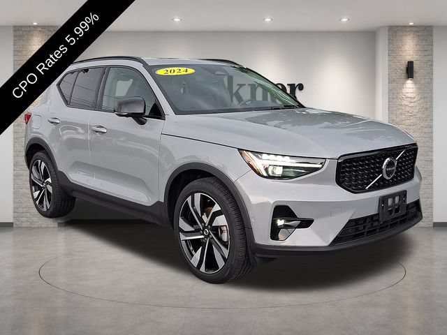 Certified 2024 Volvo XC40 B5 Plus w/ Climate Package AWD/4WD image 1