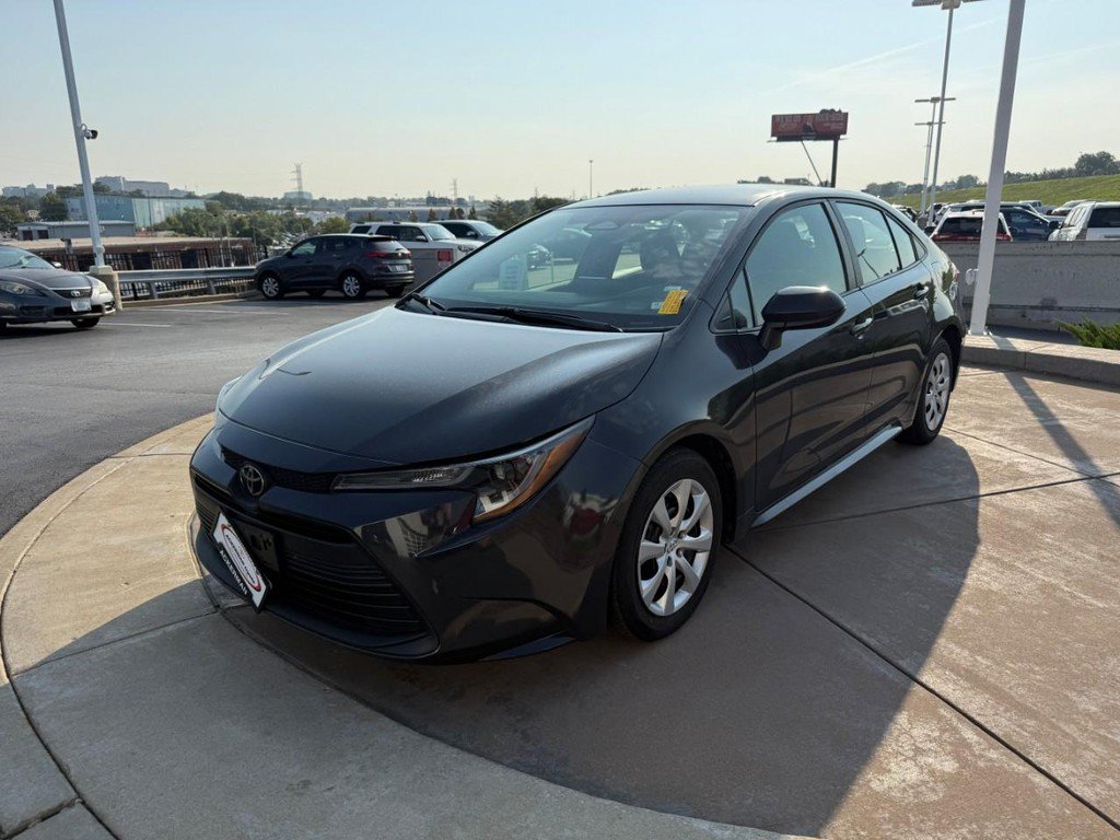 Used 2024 Toyota Corolla LE FWD image 9