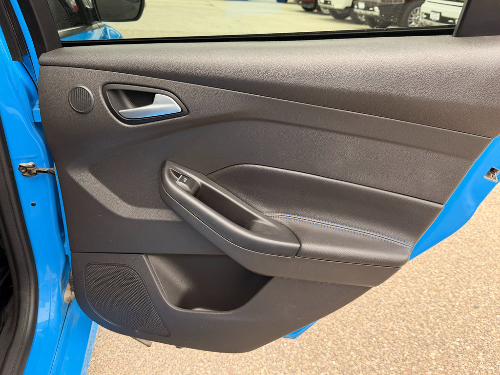 Used 2017 Ford Focus RS AWD/4WD image 14