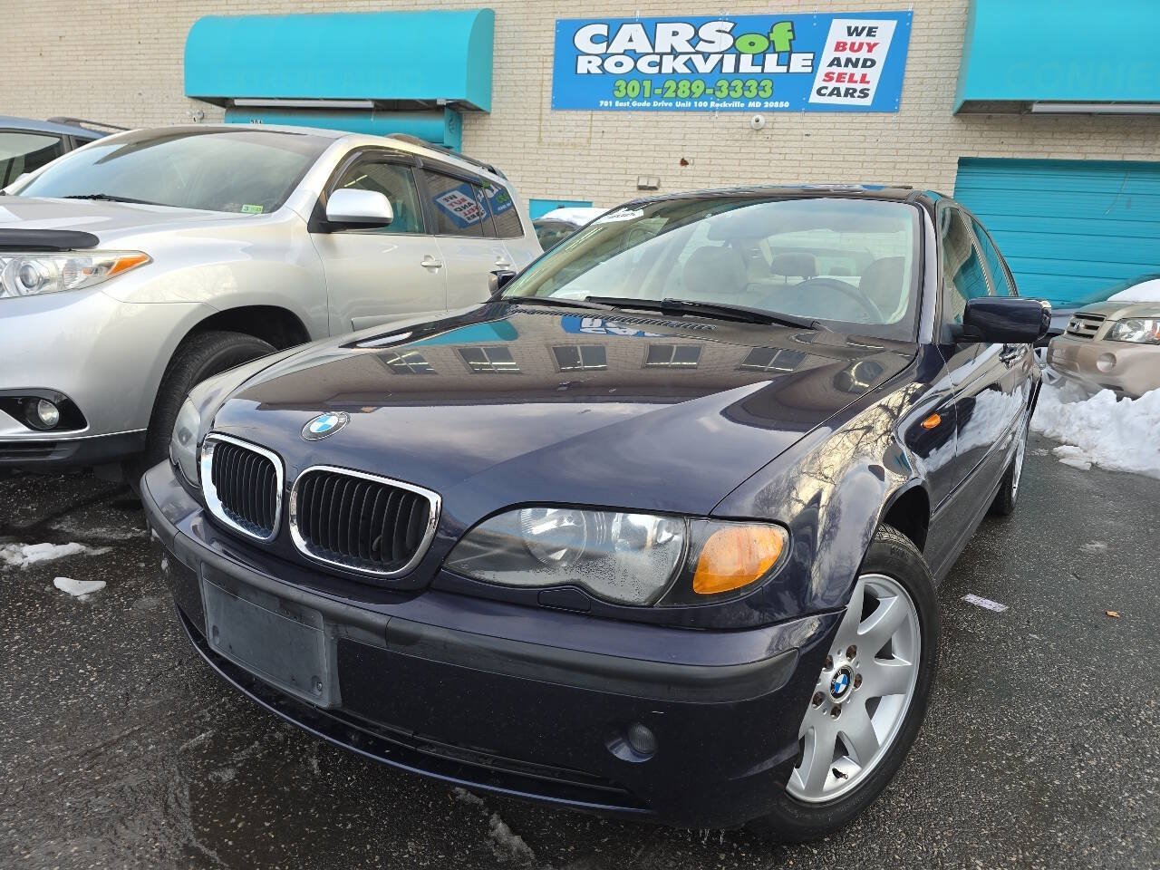 Used 2002 BMW 325xi Sedan AWD/4WD image 2