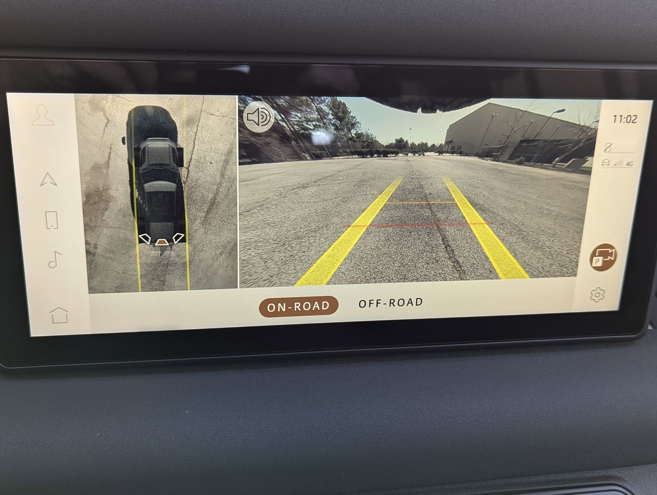 Used 2023 Land Rover Defender 110 image 35