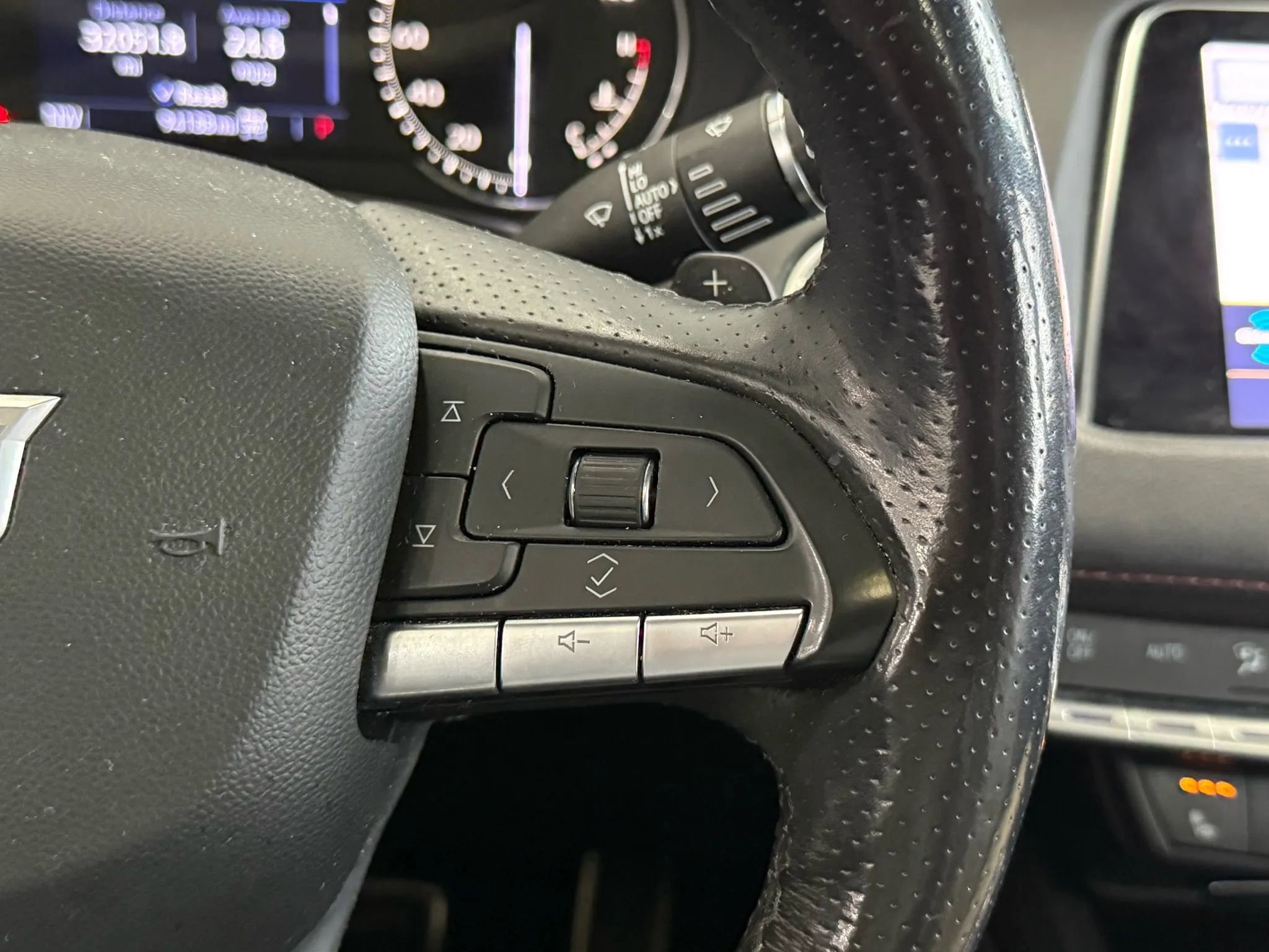 Used 2021 Cadillac XT4 Sport image 12