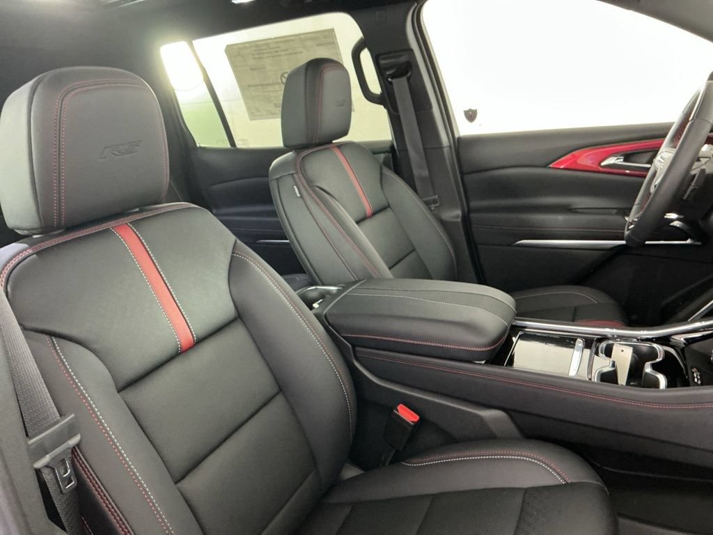 New 2026 Chevrolet Traverse RS w/ LPO, Floor Liner Package AWD/4WD image 17