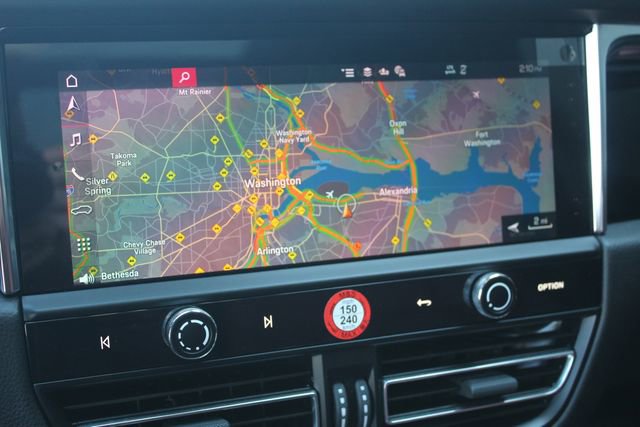 Certified 2025 Porsche Macan image 20