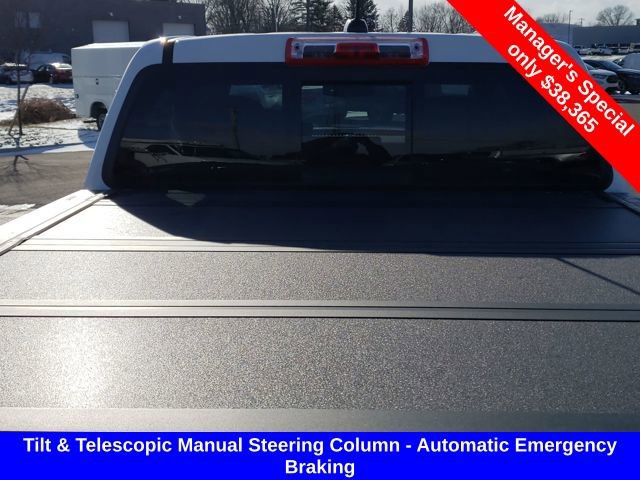 Used 2023 GMC Canyon Denali image 8