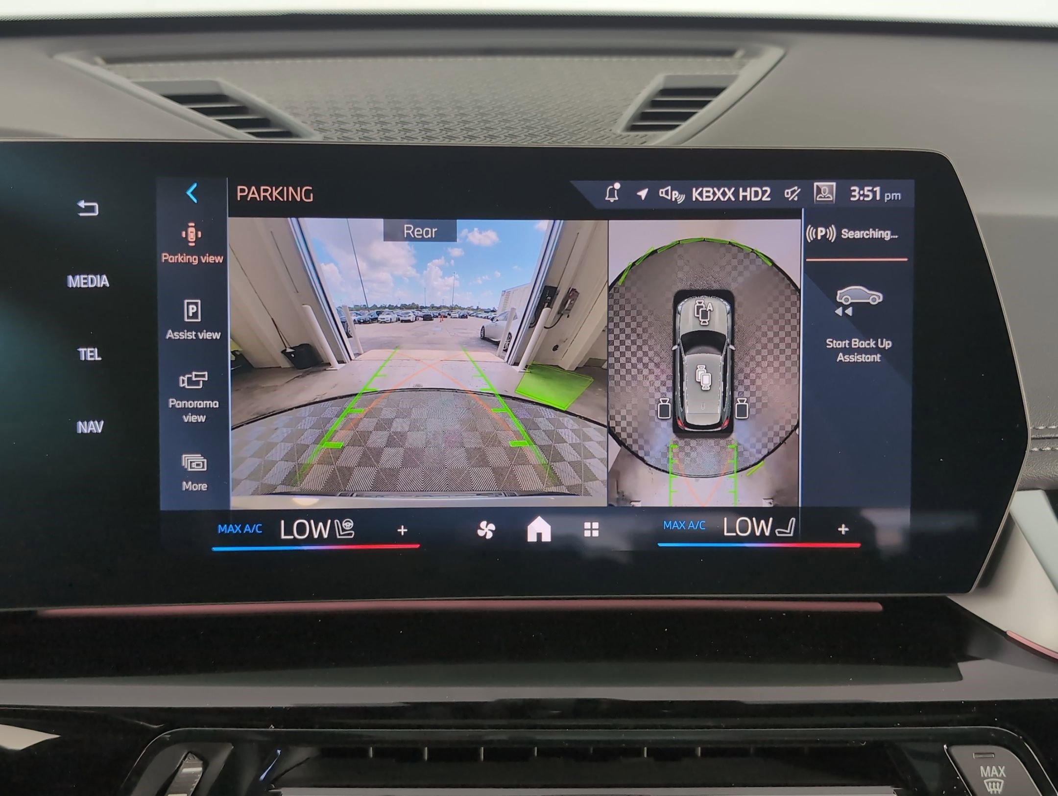 Used 2025 BMW X1 xDrive28i w/ Technology Package image 23