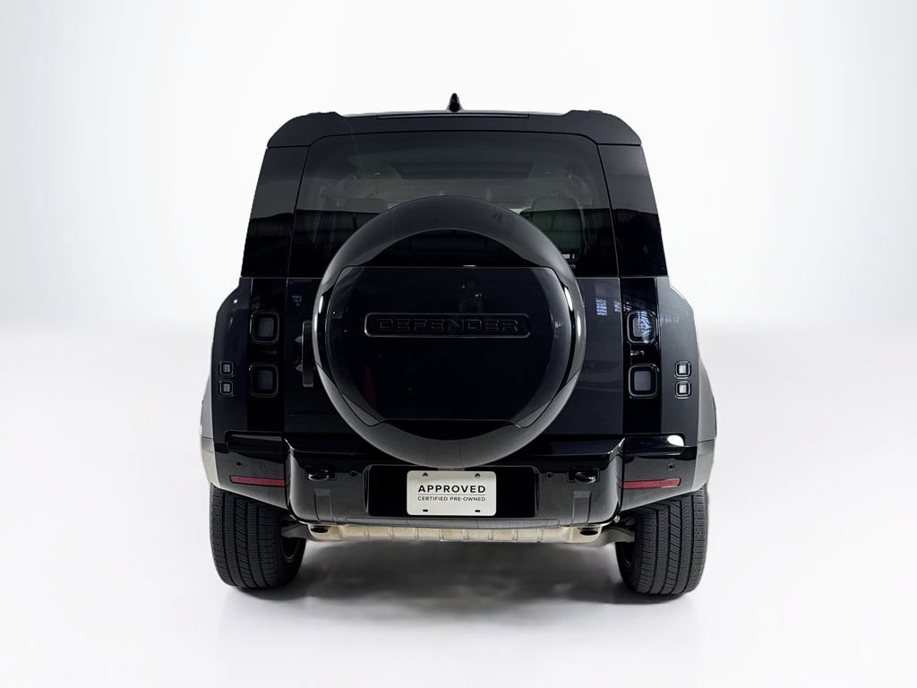 Used 2026 Land Rover Defender 110 X-Dynamic SE AWD/4WD image 4