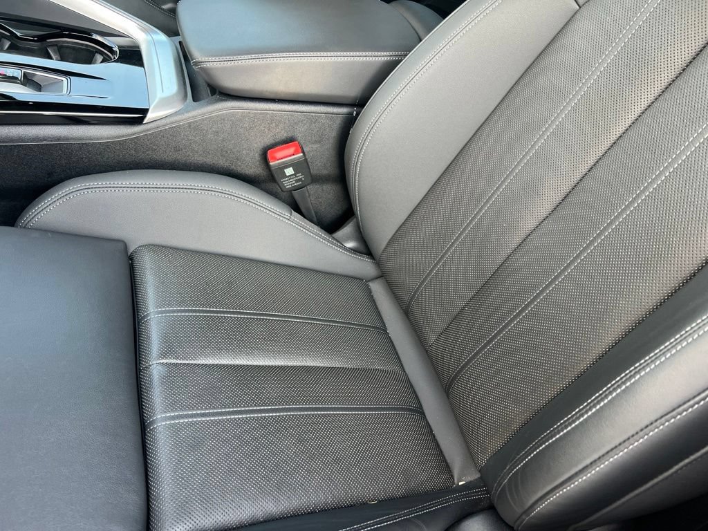 Used 2025 Audi Q5 Premium Plus AWD/4WD image 8