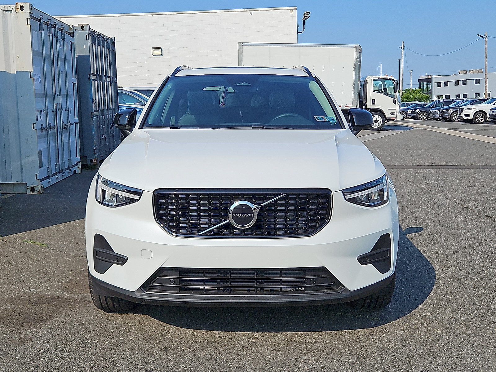 New 2026 Volvo XC40 B5 Core w/ Protection Package Premier AWD/4WD image 2