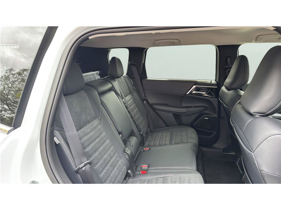 New 2026 Mitsubishi Outlander SE AWD/4WD image 14