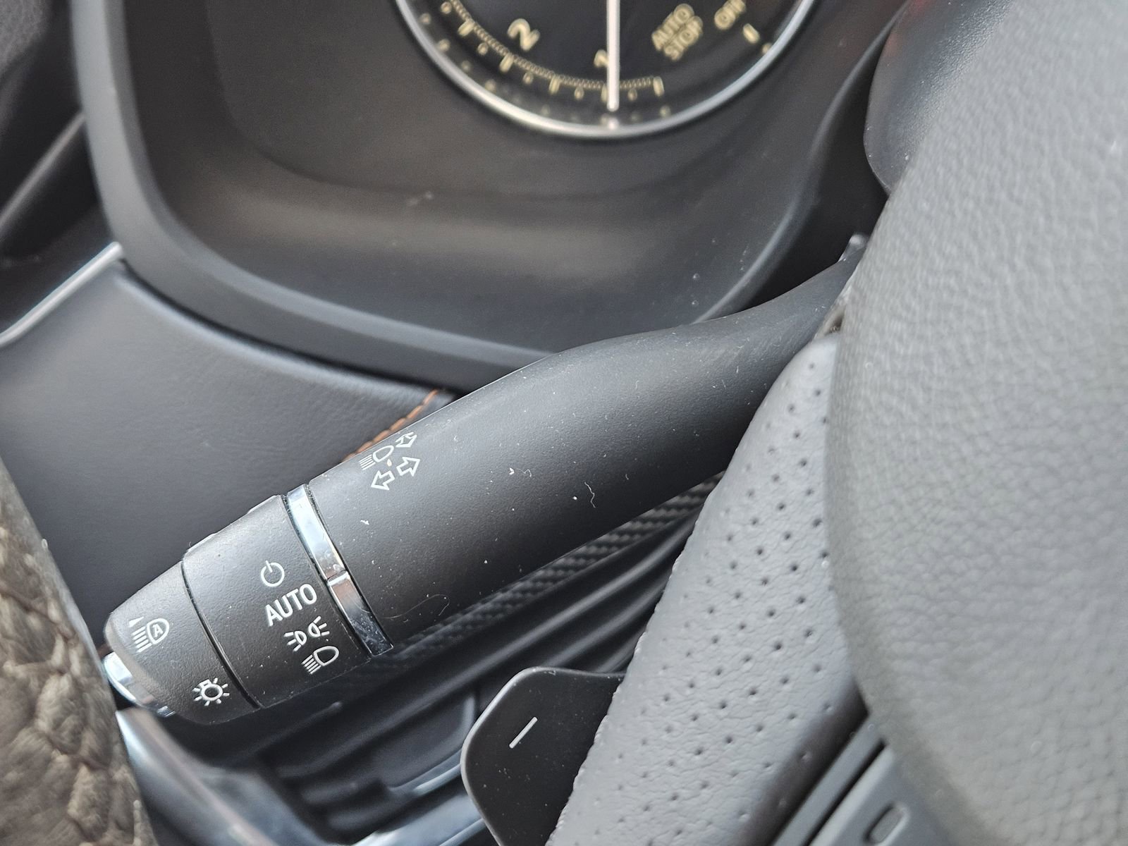 Certified 2023 Cadillac XT4 Sport w/ LPO, Onyx Lite Package image 27