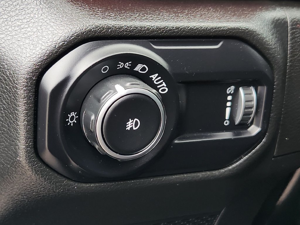 Used 2023 Jeep Wrangler Unlimited Rubicon AWD/4WD image 22