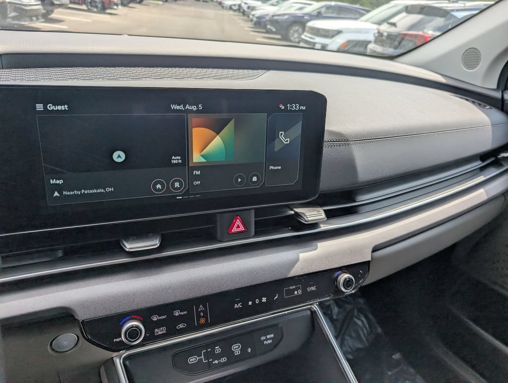 New 2027 Kia Carnival EX FWD image 17