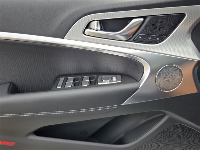 New 2026 Genesis G70 2.5T Prestige image 17