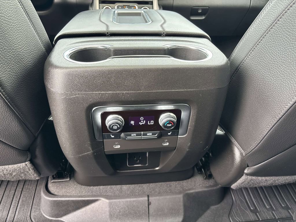 Used 2022 GMC Yukon Denali w/ Max Trailering Package AWD/4WD image 17