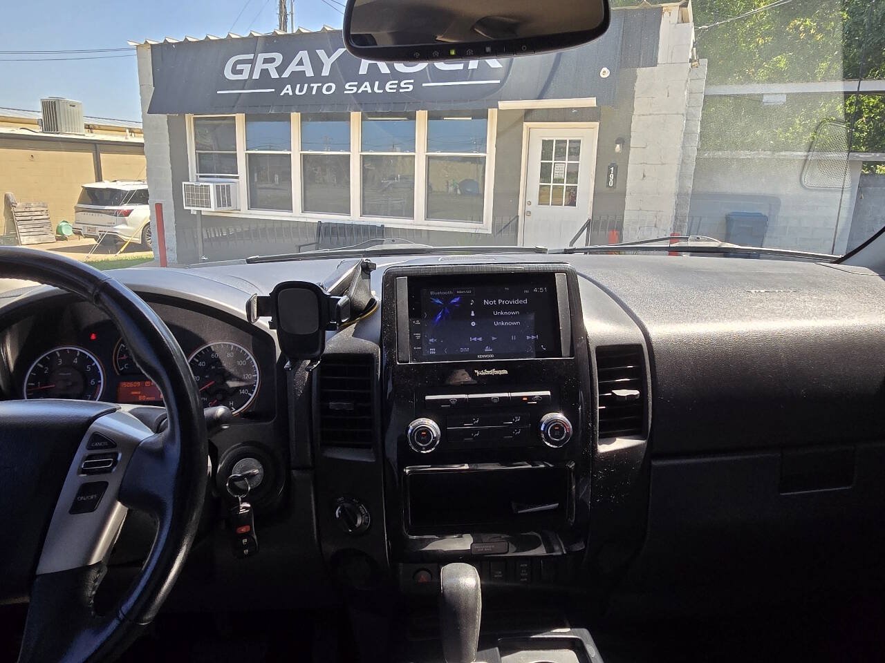 Used 2015 Nissan Titan SV w/ SV Value Truck Package AWD/4WD image 10