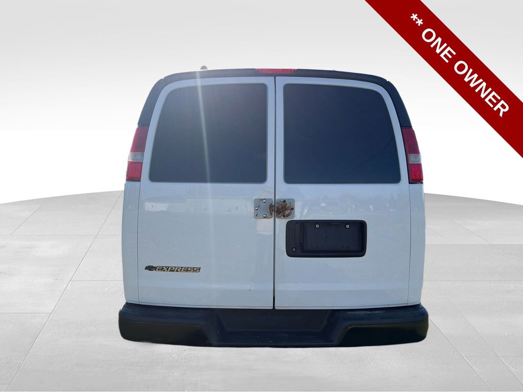 Used 2016 Chevrolet Express 3500 Extended image 5