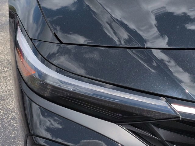 New 2026 Hyundai Elantra Limited FWD image 10
