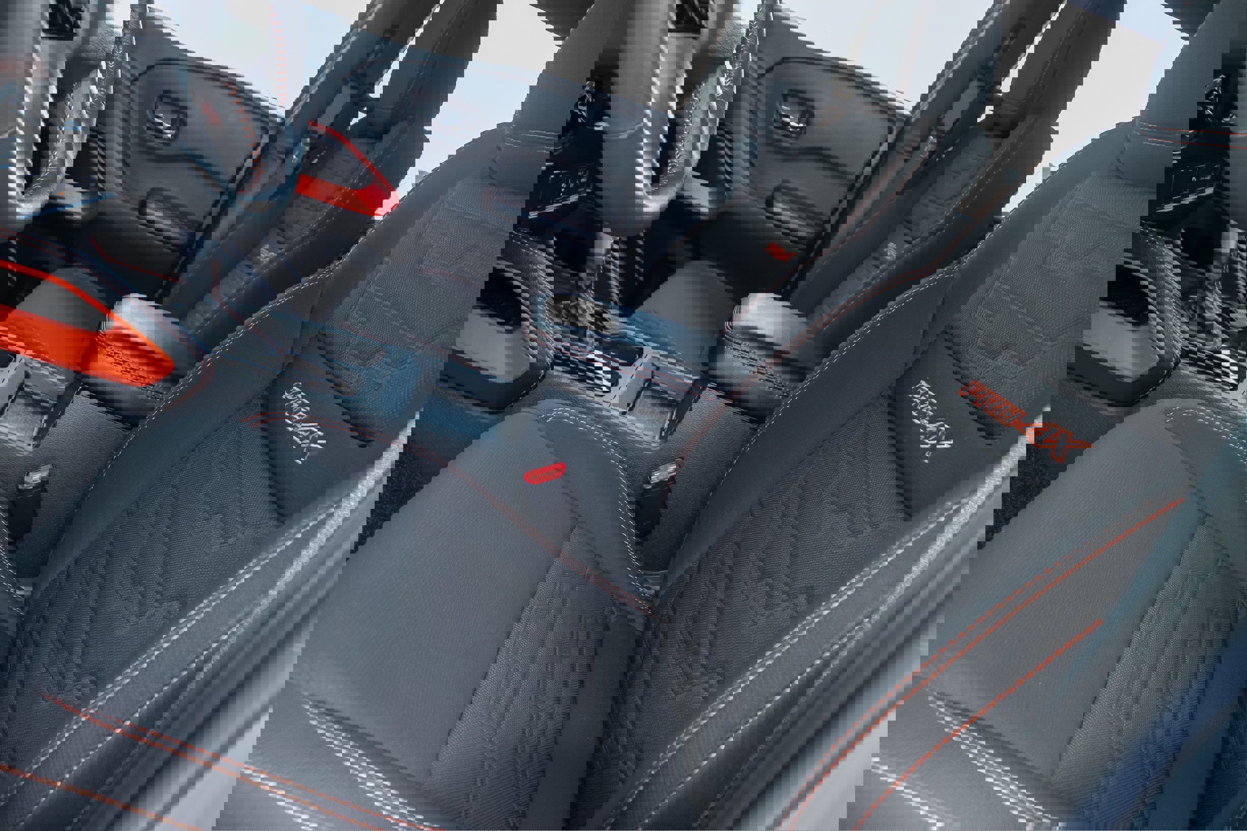 Used 2025 Nissan Frontier PRO-4X image 10