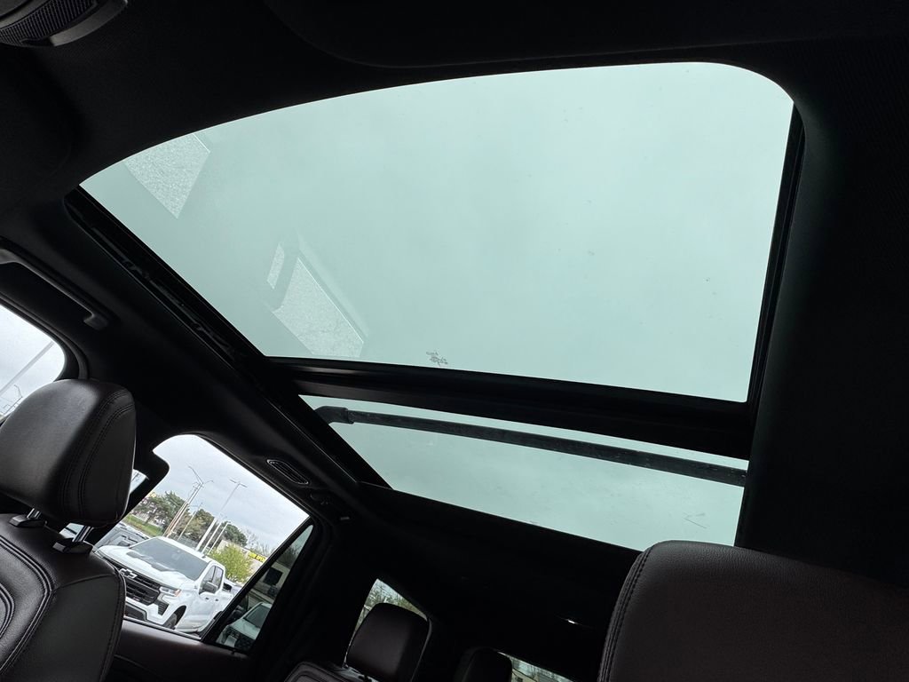 Used 2024 Ford Expedition Limited image 28