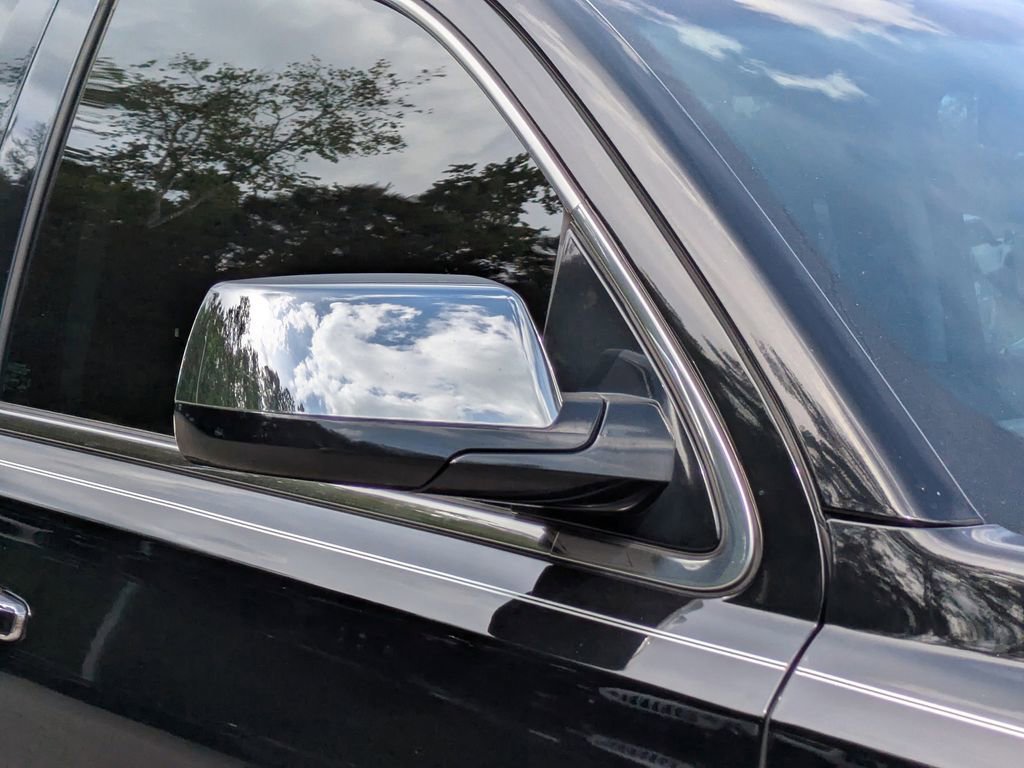 Used 2020 Chevrolet Tahoe Premier image 11