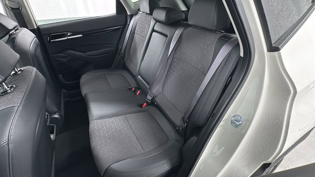 New 2026 Kia Seltos S image 12