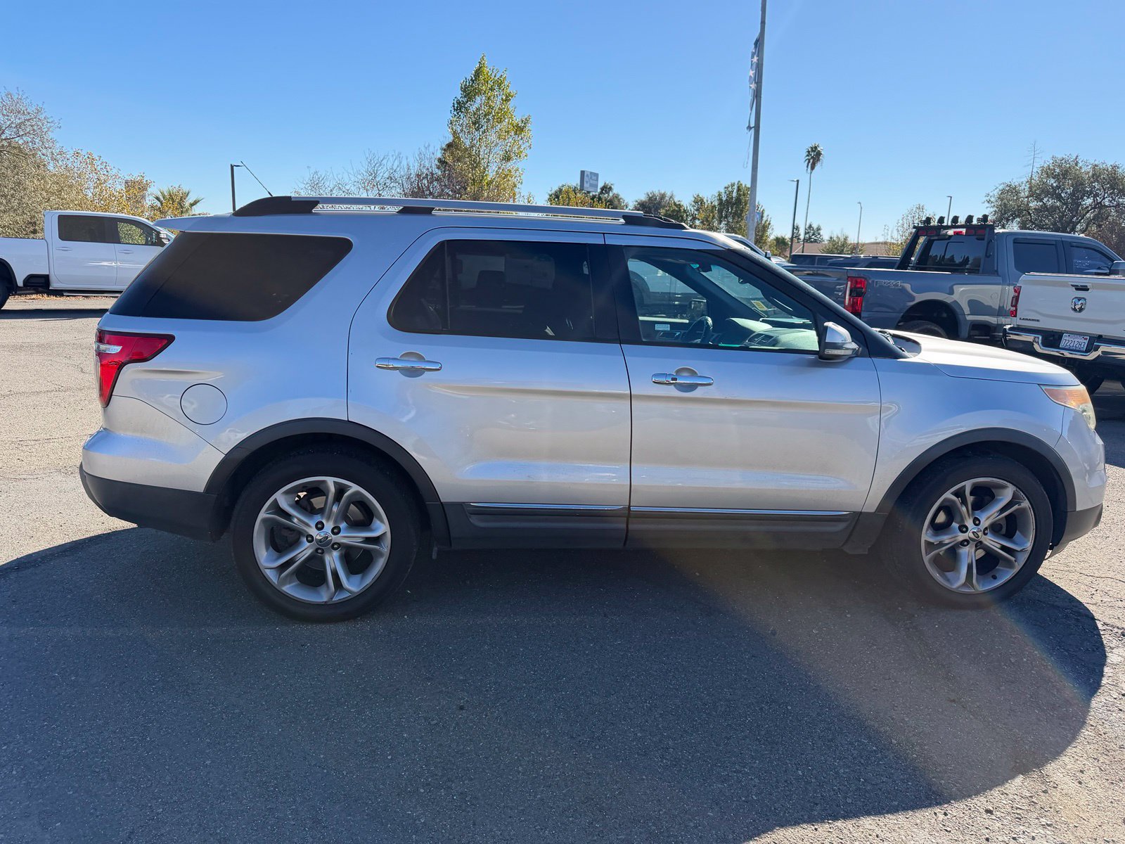 Used 2011 Ford Explorer Limited FWD image 6