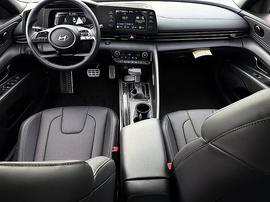 New 2026 Hyundai Elantra SEL Sport FWD image 6