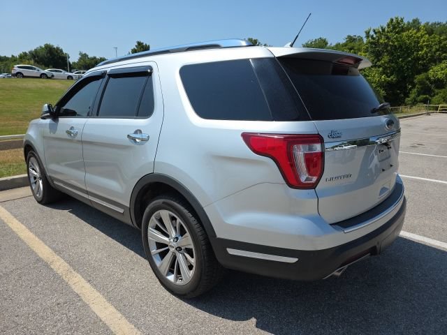 Used 2019 Ford Explorer Limited w/ Class III Trailer Tow Package FWD image 3