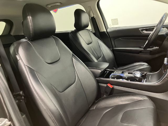 Used 2019 Ford Edge Titanium FWD image 40