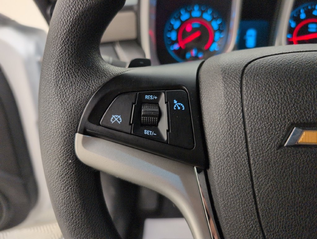 Used 2015 Chevrolet Camaro LS RWD image 33