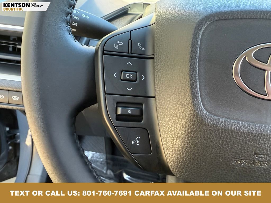 Used 2025 Toyota Prius LE image 19