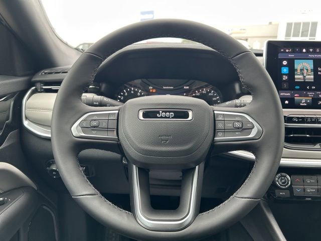 Used 2026 Jeep Compass Limited AWD/4WD image 18