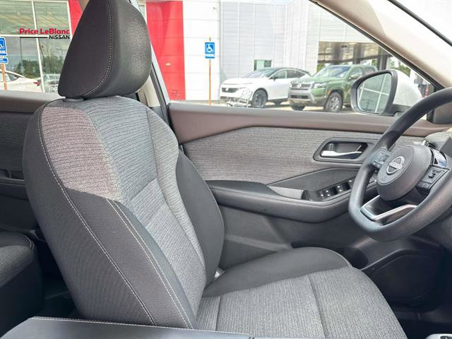 Used 2022 Nissan Rogue SV FWD image 10