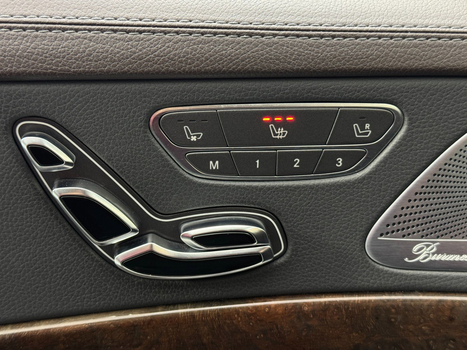 Used 2018 Mercedes-Benz S 560 Sedan image 17