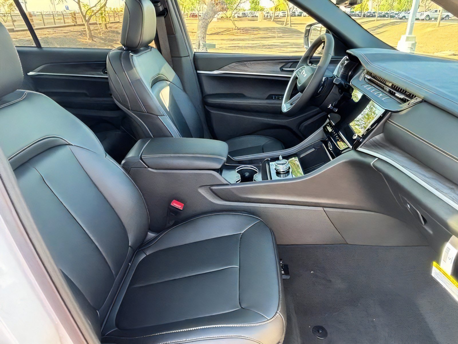 New 2026 Jeep Grand Cherokee L Limited AWD/4WD image 32