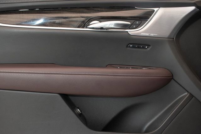Used 2023 Cadillac XT6 Premium Luxury w/ Technology Package AWD/4WD image 25