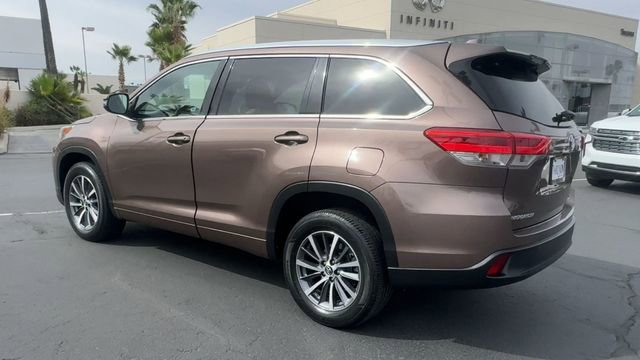 Used 2018 Toyota Highlander XLE FWD image 7