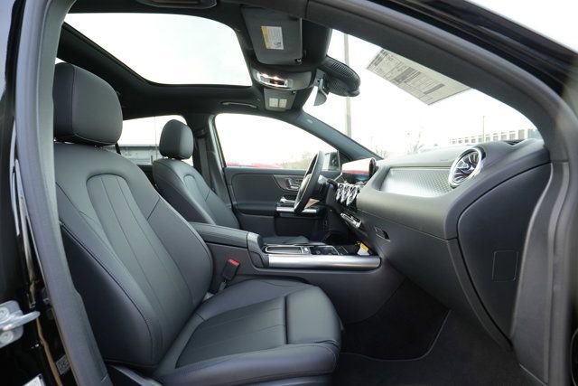Used 2026 Mercedes-Benz GLA 250 image 42