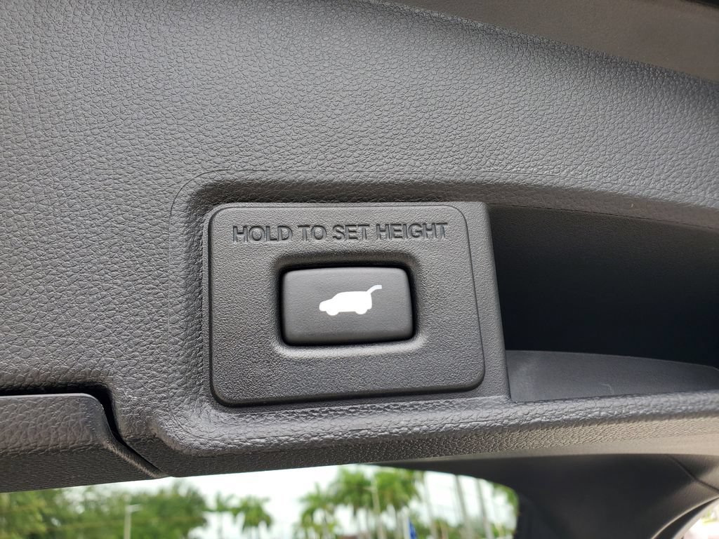 Certified 2024 Acura RDX SH-AWD w/ Technology Package image 9