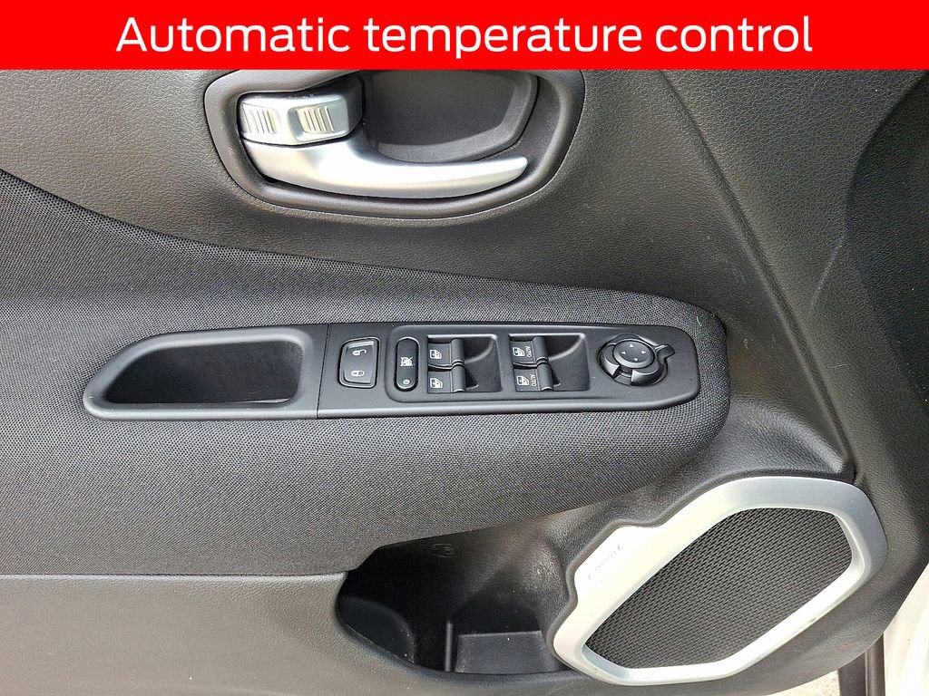 Used 2021 Jeep Renegade Latitude w/ Convenience Group image 12