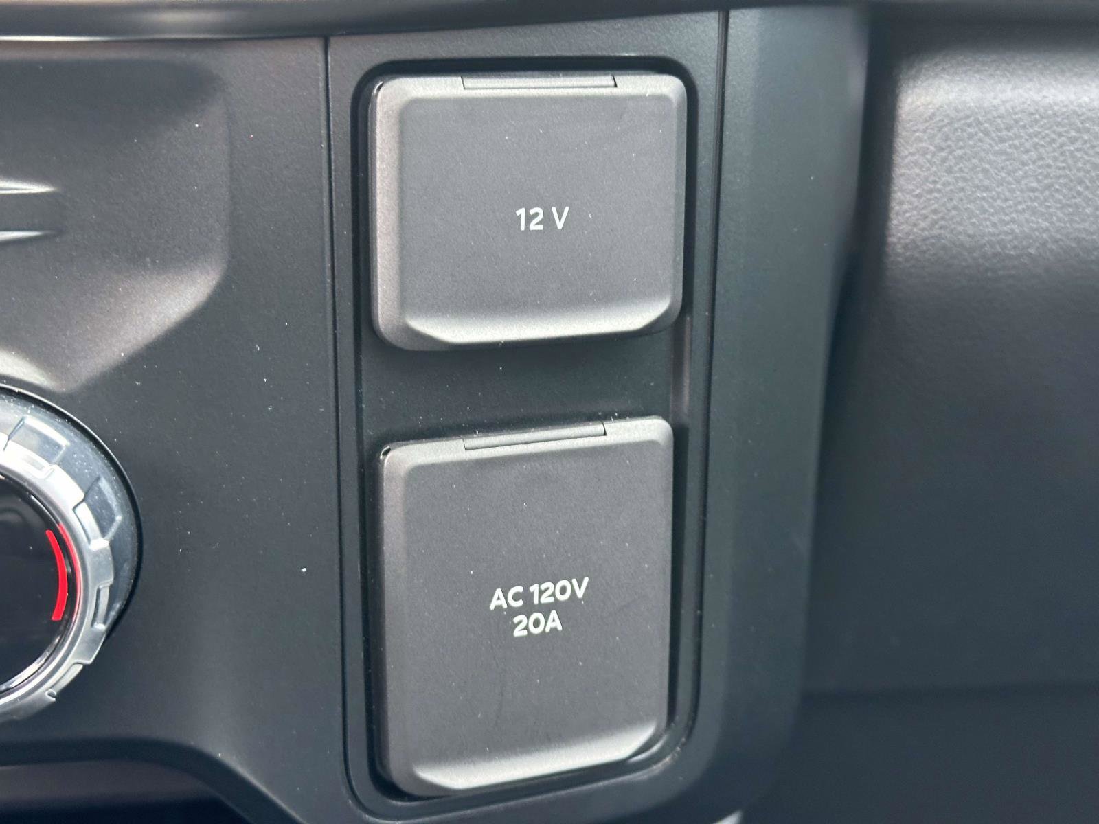 Used 2023 Ford F250 Lariat w/ Lariat Ultimate Package image 25