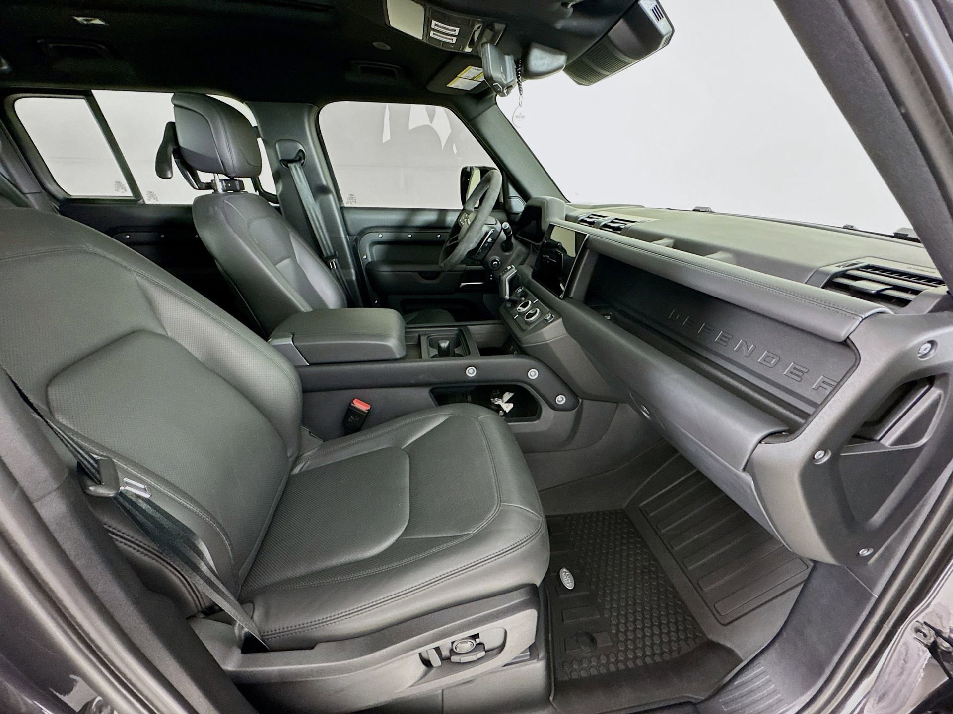 Used 2024 Land Rover Defender 110 Carpathian Edition image 30