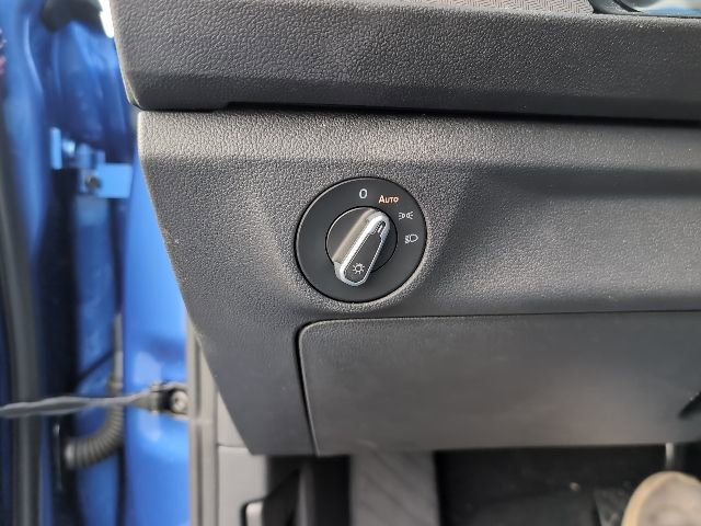 Used 2022 Volkswagen Jetta Sport image 21