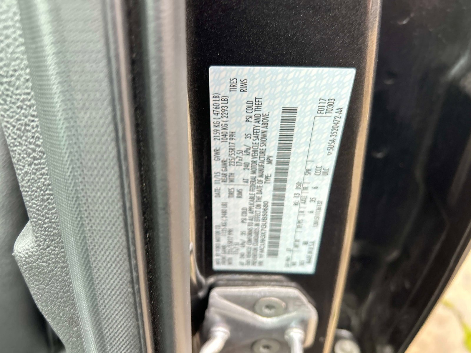 Used 2016 Ford Escape SE w/ SE Leather Comfort Package image 32