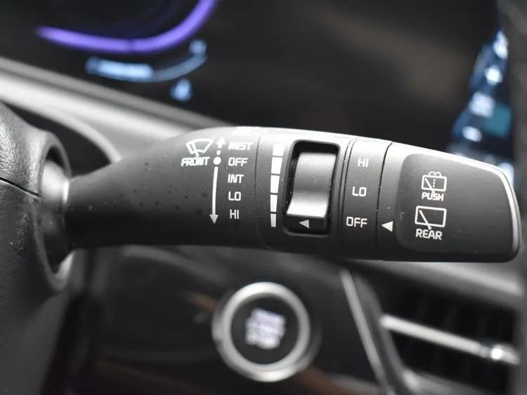Used 2025 Kia Seltos S FWD image 26