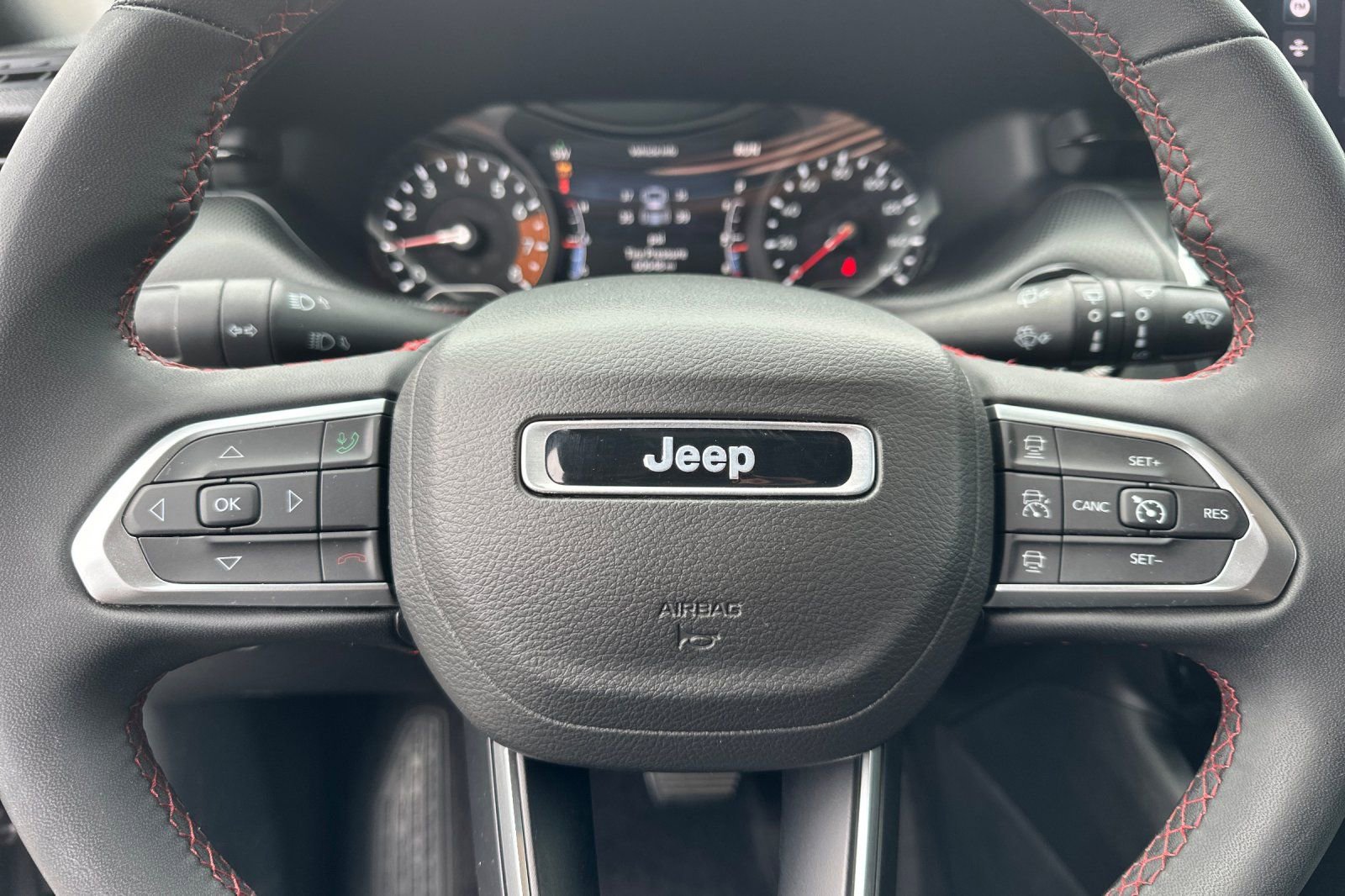 Used 2023 Jeep Compass Trailhawk image 28