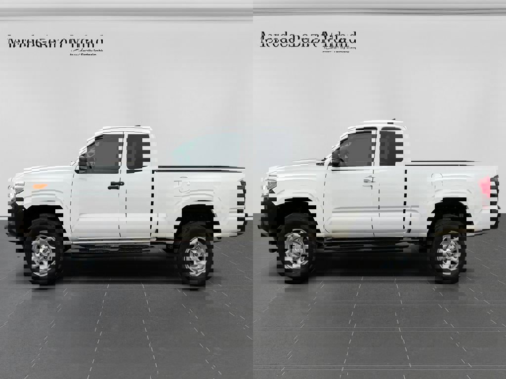 Used 2019 Toyota Tacoma SR image 4