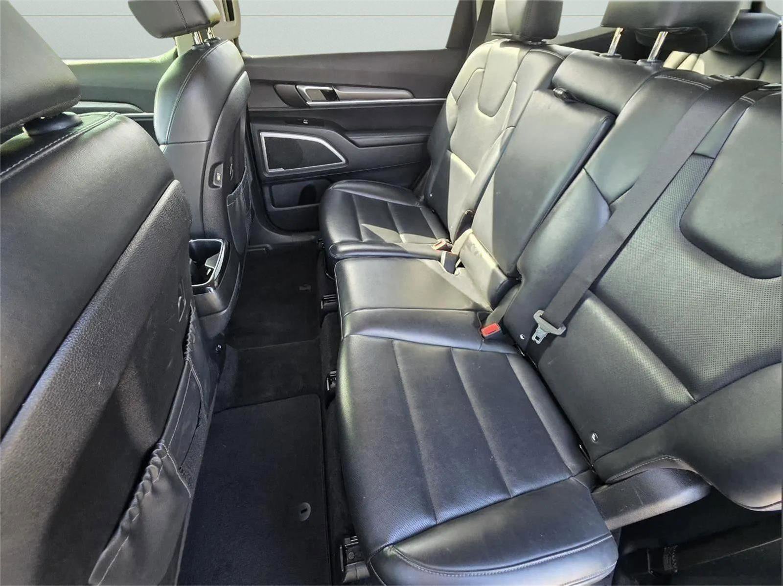 Used 2021 Kia Telluride LX image 12